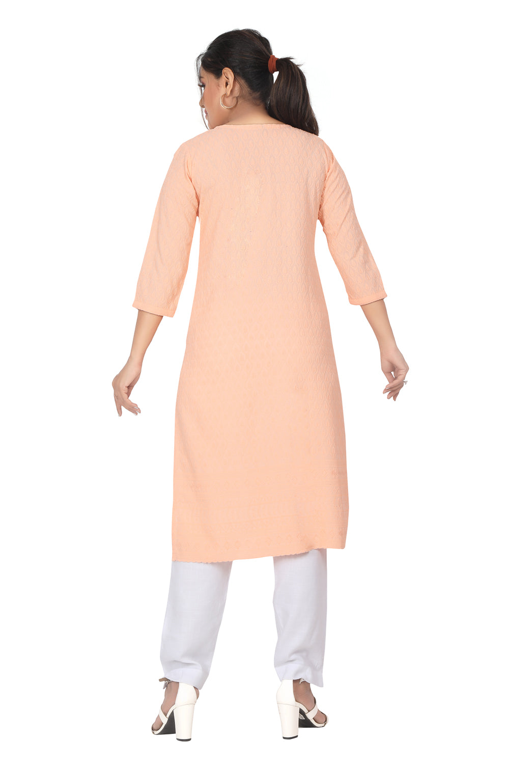 Meniki Women's Chikankari Embroidered Cotton Kurti