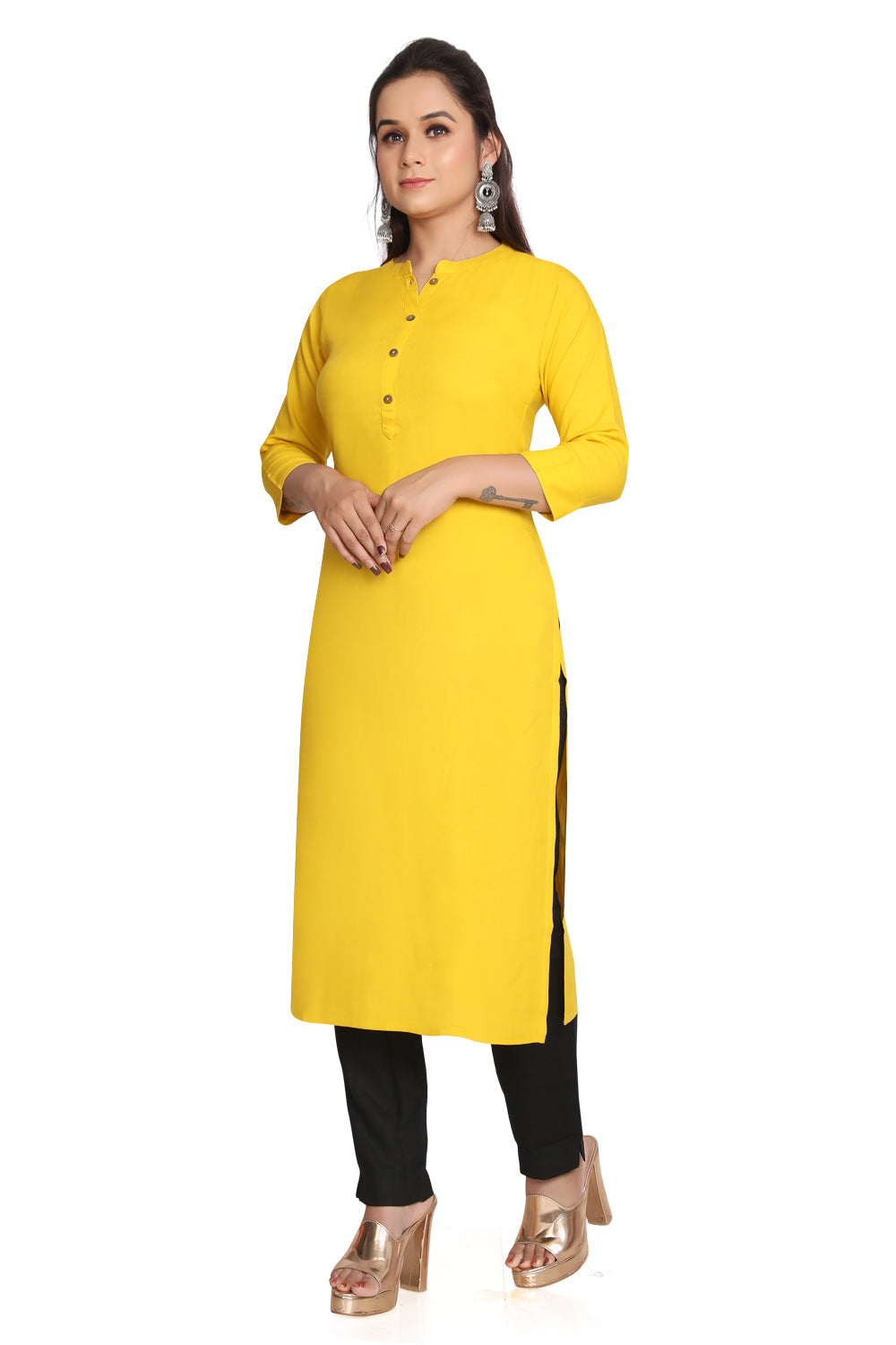 Meniki Women's Rayon Kurti With Wooden Buttons