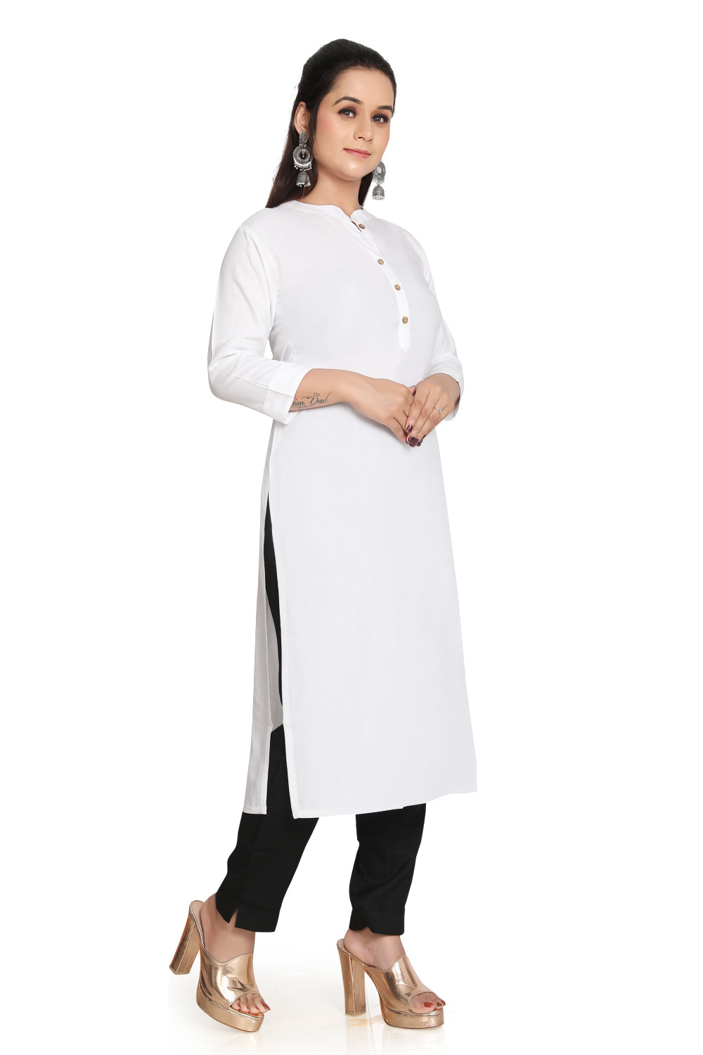 Meniki Women's Rayon Kurti with Wooden Buttons