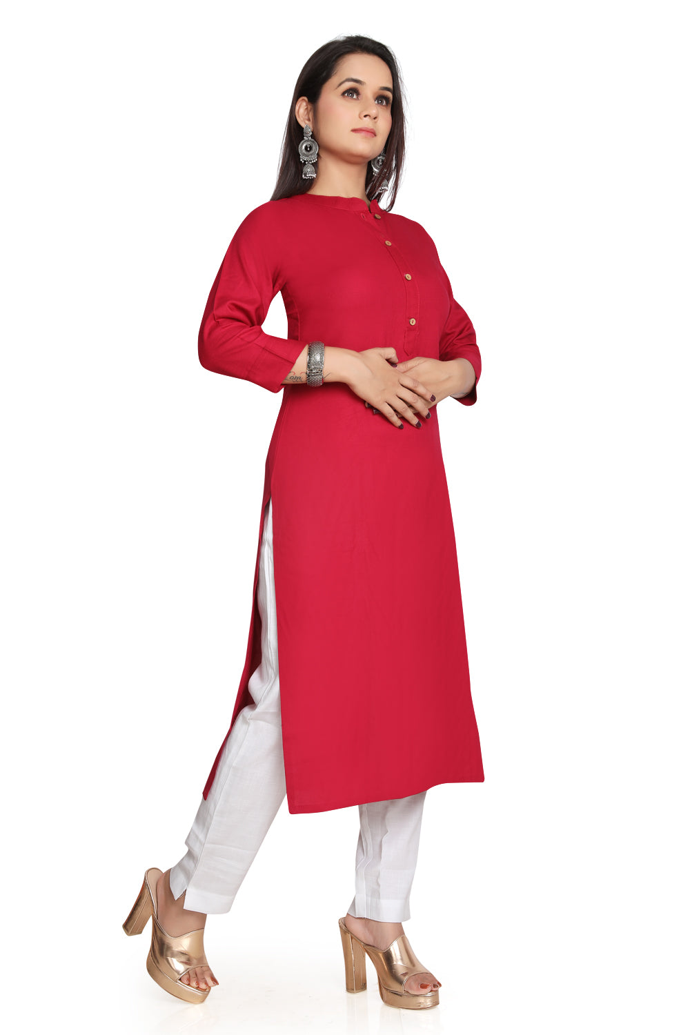 Meniki Women's Rayon Kurti With Wooden Buttons