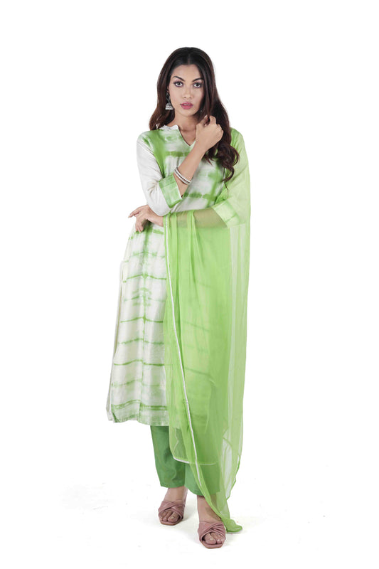 Meniki Women's Tie and Dye Green Straight Fit Thread and Sequence Work Kurta with Pant and Dupatta